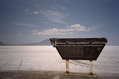 bonneville.jpg (19543 bytes)